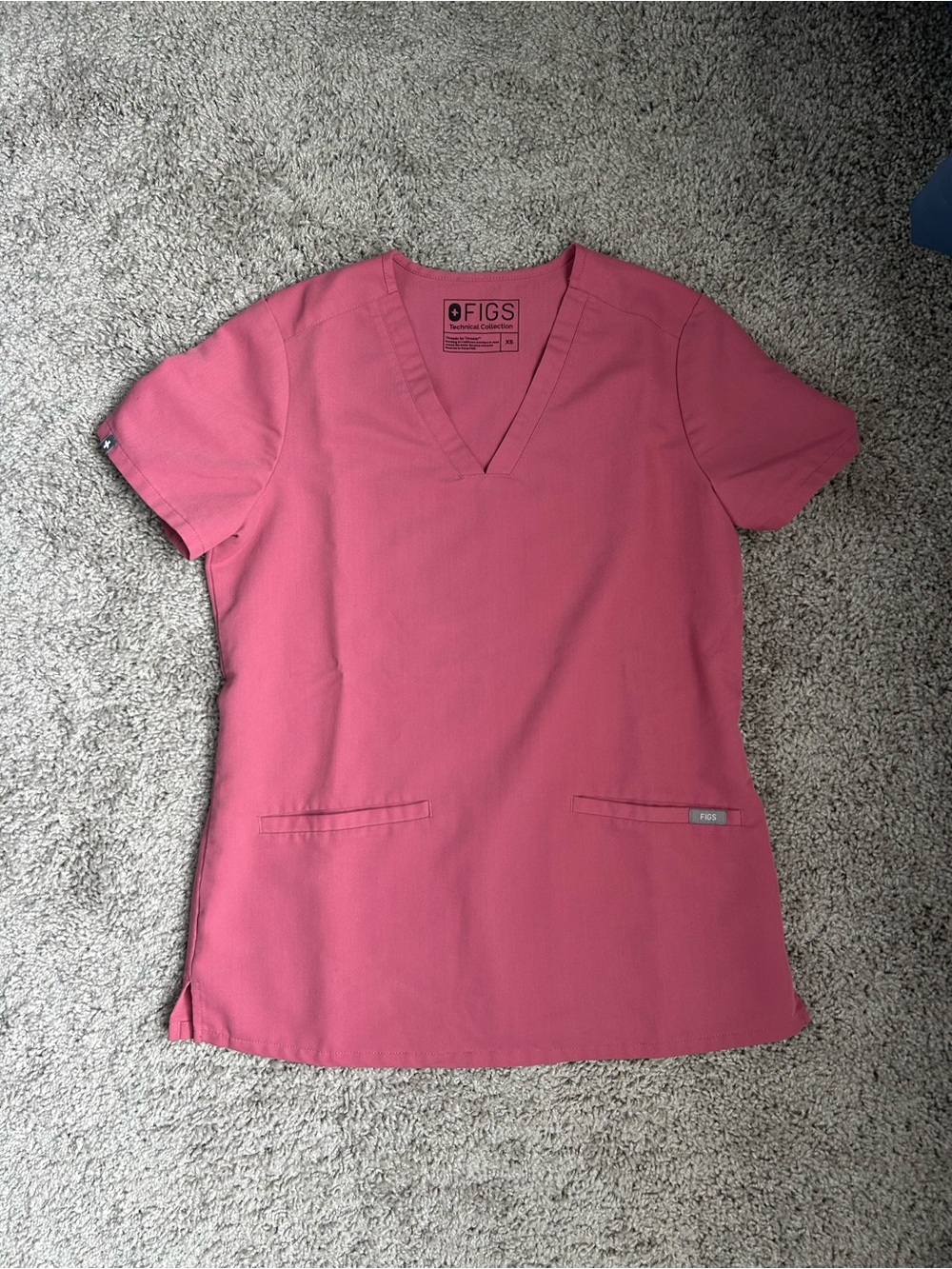 FIGS Casma Scrub Top in Rose Quartz